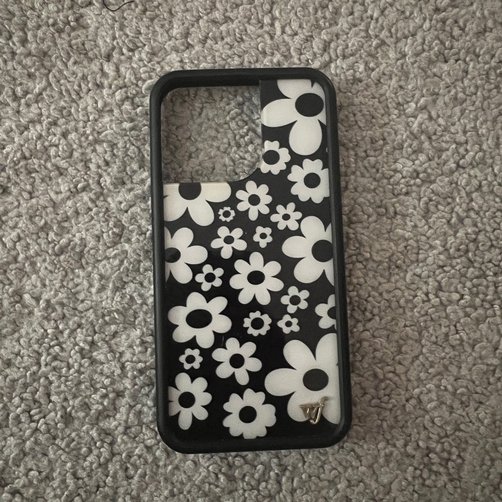 13 PRO wildflower case